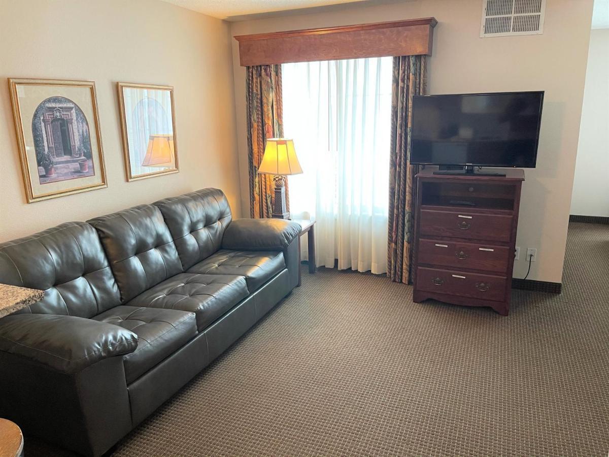 River Hills Hotel- Mankato Eksteriør billede